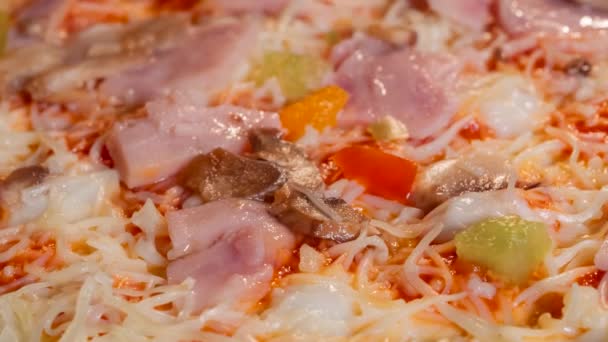 Timelapse - pizza casera horneada en horno eléctrico en casa: de cerca — Vídeo de stock