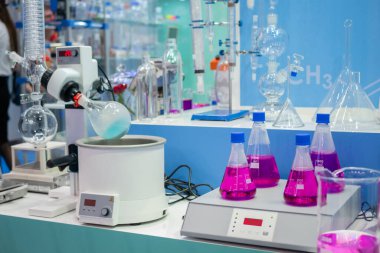 Laboratuvar ekipmanları - manyetik karıştırıcı ve döner buharlaştırıcı