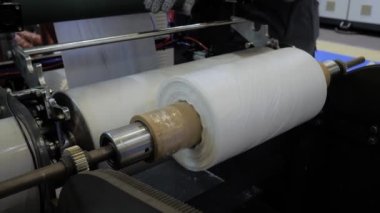 Otomatik plastik torba yapma makinesi - geri dönüşüm sergisinde silindir taşı