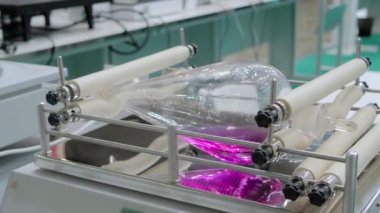 Cam şişelerde biyolojik örnekleri karıştırmak, karıştırmak, karıştırmak ve karıştırmak için yörüngesel titreştirici