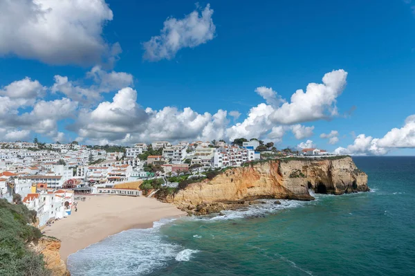 Cityscape Carvoeiro Algarve Portugal Com Praia Costa Rochosa — Fotografia de Stock