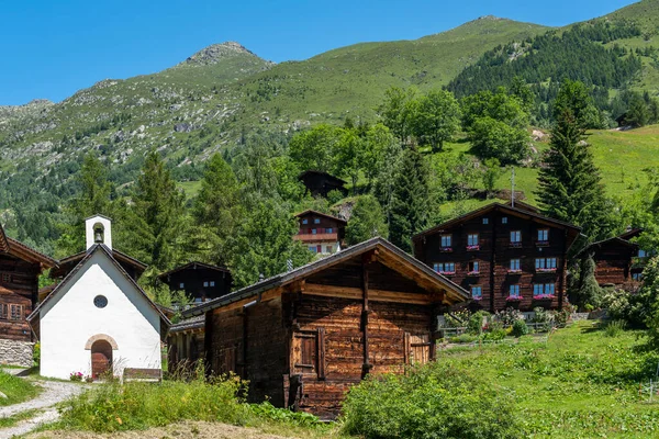 Hamlet Eggen Por Bellwald Com Capela Mãe Deus Montanhas Risihorn — Fotografia de Stock