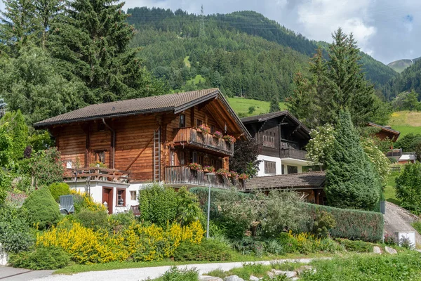 Casas Típicas Valais Aldeia Muehlebach Muhlebach Uma Vila Suíça Localizada — Fotografia de Stock