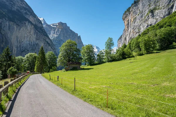Lauterbrunnen Dal Met Spissbach Watervallen Lauterbrunnen Het Berner Oberland Zwitserland — Stockfoto