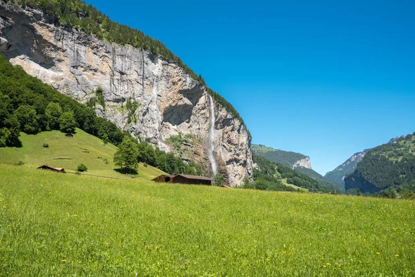 Landschap Het Lauterbrunnen Dal Met Staubbach Watervallen Lauterbrunnen Het Berner — Stockfoto