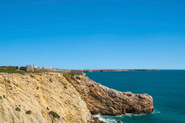 Costa Íngreme Com Fortaleza Beliche Cabo São Vicente Perto Sagres — Fotografia de Stock