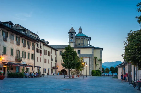 Cannobio Ιταλία Αυγούστου 2018 Παραθαλάσσιος Περίπατος Ιστορικές Προσόψεις Σπιτιών Στο — Φωτογραφία Αρχείου
