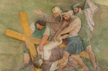 Ghiffa yakınlarındaki Sacro Monte della SS Trinita di Ghiffa Manastırı 'ndaki Haç İstasyonu. Ghiffa, Kuzey İtalya 'da Piedmont eyaletinde yer alan bir şehirdir.