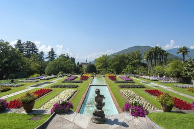 Verbania 'daki Villa Taranto Botanik Bahçeleri. Verbania, İtalya 'da Piedmont eyaletinde yer alan bir şehirdir.