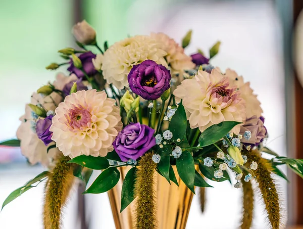 Stylish Beautiful Luxury Wedding Decor Lot Flowers Tables Restaurant Hall — Stock Photo, Image