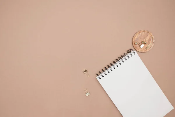 Cuaderno Libreta Plana Lay Mockup Blanco Sobre Fondo Beige — Foto de Stock