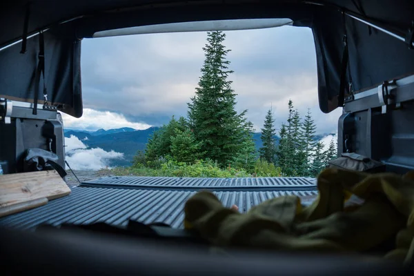 Camping Sleeping Out Truck Bed View — Stock Photo, Image