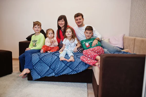 Happy Big Family Having Fun Together Bedroom Großes Familien Morgenkonzept — Stockfoto