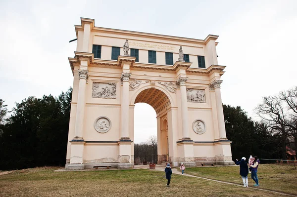 Mother Four Kids Rendez Vous Also Called Diana Temple Czech — стоковое фото