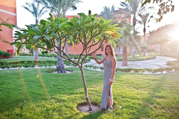 Young Woman Garden Egyptian Resort — Stock Photo, Image