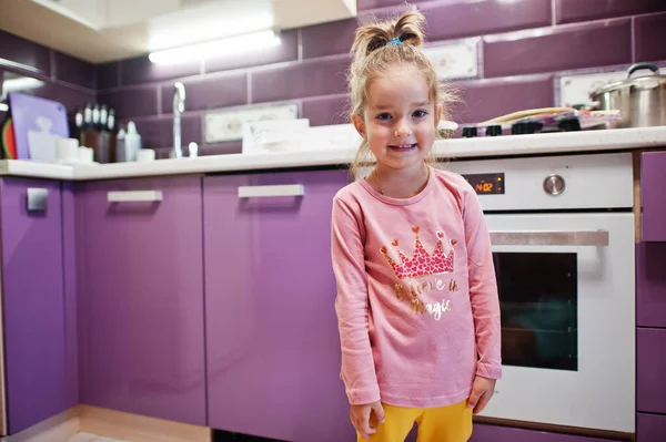 Girl Kitchen Happy Children Moments — стоковое фото