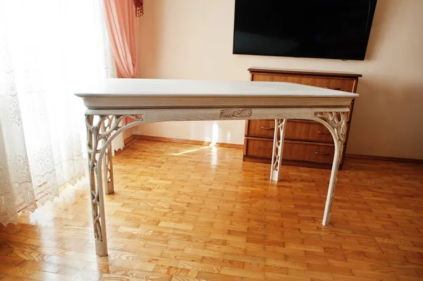 White Wooden Carved Table Flat — ストック写真