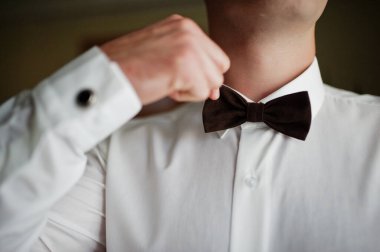 Groom wear bow tie. Wedding details. Man's style. 
