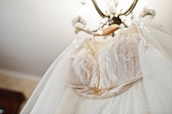 Wedding Dress Hanging Ceiling Bride Day — Fotografia de Stock