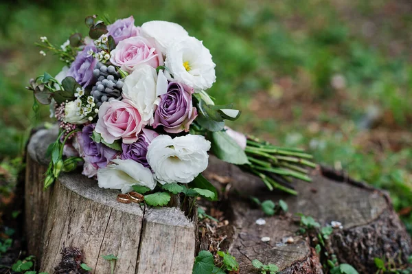 Beautiful Tender Wedding Bouquet Rings — Stock Photo, Image