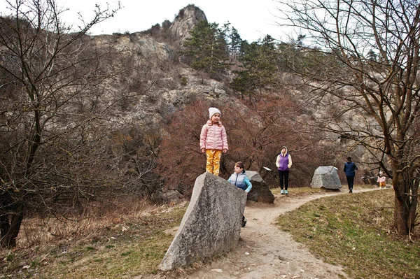 Family Turold Science Trail Mikulov Czech Republic Learn Types Rock — Stock Photo, Image