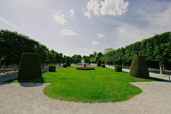 Garden Famous Schonbrunn Palace Vienna Austria — Stock Photo, Image