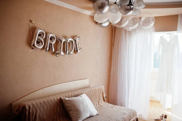 Decor for the bride\'s morning. Decorated balloons.