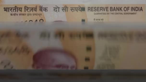 200 Ινδικές Ρουπίες Σύνθεση Χρημάτων Οικονομικό Υπόβαθρο Πολλά Χαρτονομίσματα Και — Αρχείο Βίντεο