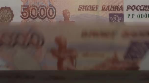 5000 Российских Рублей Денежного Состава Финансовый Фон Много Банкнот Пачек — стоковое видео