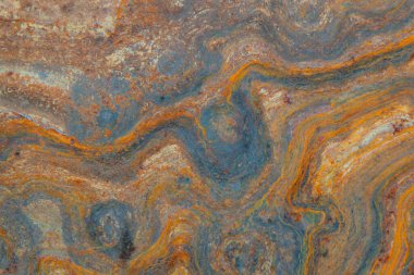 grunge arkaplan: eski metal bir yüzey üzerindeki kıvrımlı pas, tonlama 