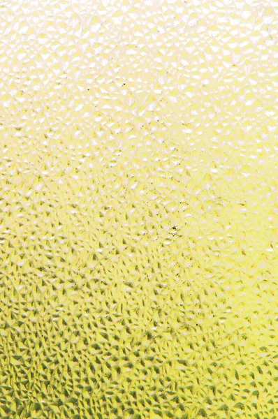 ferahlatıcı arkaplan: şeffaf bir yüzeydeki çiy taklidi, renk tonlama, kısa odaklanma. 