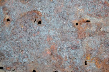 Grunge arkaplan: eski boyanmış metal yüzeyde pas, çelik aşınma, tonlama 