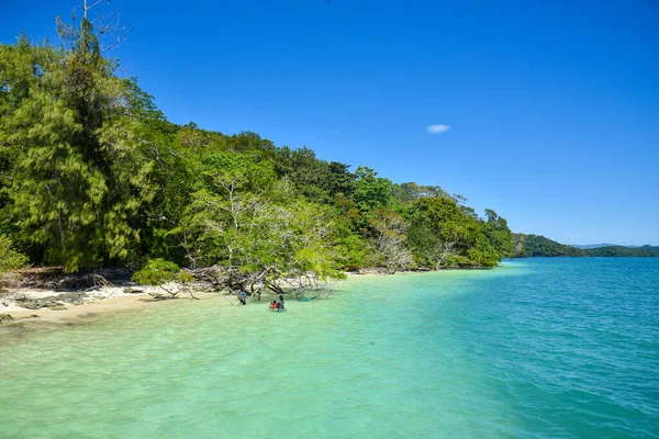 Langkawi Adası, Kedah, Malezya: 28 Aralık 2020 - Tatil için çok güzel bir sahil manzarası.