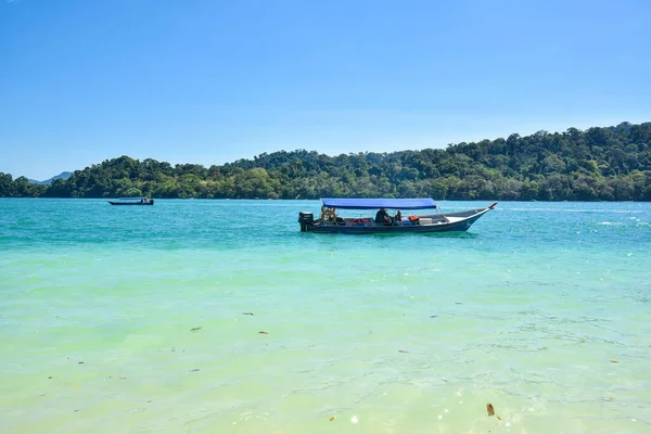 Isla Langkawi Kedah Malasia Diciembre 2020 Barco Pasajeros Permite Explorar — Foto de Stock