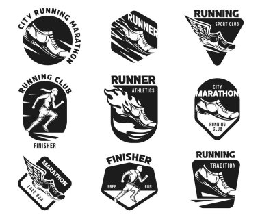 Beyaz arkaplanda spor koşusu için logo, etiket, amblem ya da rozet ayarlayın. Kulübün monokrom tasarım unsurları, maraton etkinliği, tişört markası. Vektör illüstrasyonu.
