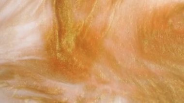 Altın sıvı arka plan. Açık, güneşli, sarı gradyan. Soyut, altın rengi, sıvı dalga.