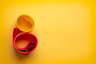 8 numaralı eğitim için direniş bantları. Kadınlar Günü