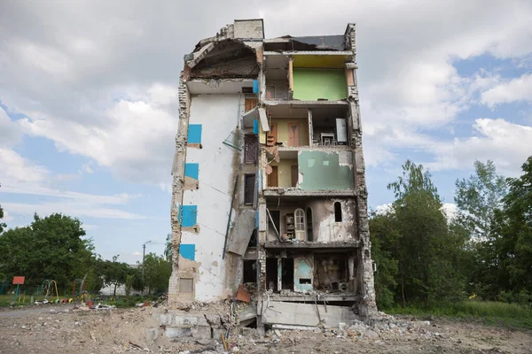 Бородьянов Июня 2022 Года Война Украине Фасад Сгоревшего Дома После — стоковое фото