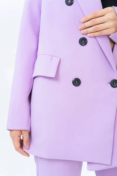 Крупним Планом Жіноча Світло Фіолетова Куртка Чорними Гудзиками Модна Куртка — стокове фото