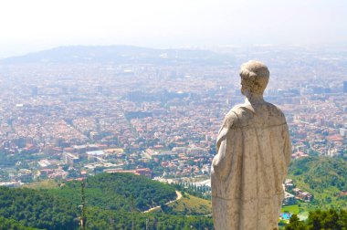 Tibidabo Katedrali, İspanya 'dan Barcelona Manzarası