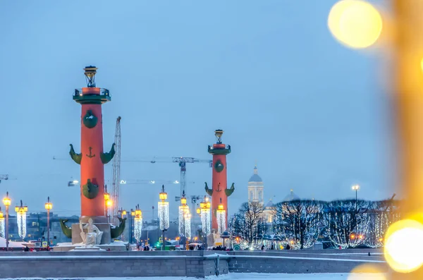 新年のピーターズバーグ ロシア サンクトペテルブルクのヴァシリエフスキー島の矢の眺め — ストック写真