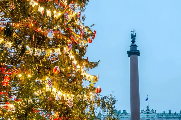 Part Main Christmas Tree Alexander Column Palace Square Petersburg Russia — стоковое фото