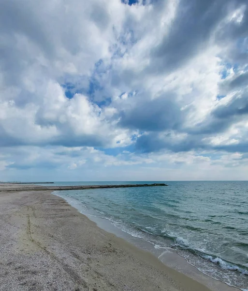 Морський Фон Море Небо Хмарами Піщаний Пляж — стокове фото