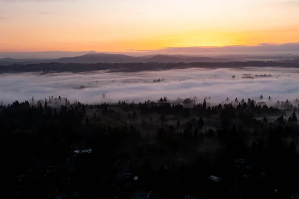 Serene Sunrise Illuminates Layer Fog Has Settled Willamette River Portland — Foto Stock