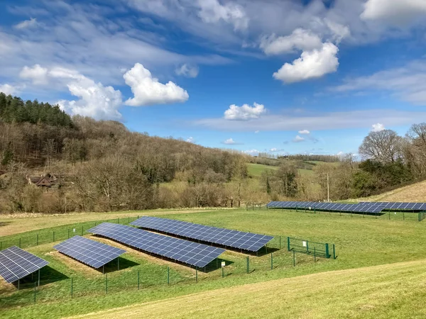 Sahadaki güneş panelleri. 