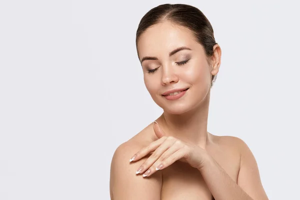 Beauty Face Woman Model Healthy Facial Skin Natural Makeup Portrait — Stock Photo, Image