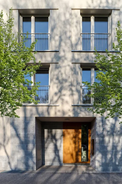 View Entrance Door Modern Residential Building New Apartments City — Stock Photo, Image