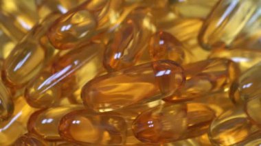 Omega-3 'lü kapsüller - balık yağı içeren gıda takviyesi
