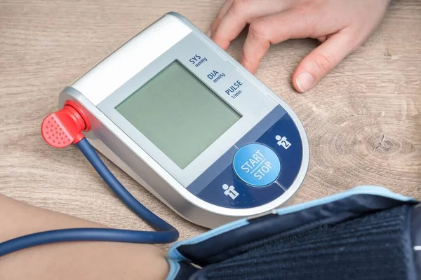 Blood Pressure Monitor Blank Screen — Stock Photo, Image