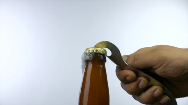 Person Opening Brown Beer Bottle Old Opener Refreshing Drink Beer — Stock Video